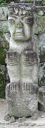 Stone Figure at Huta Siallagan by Asienreisender
